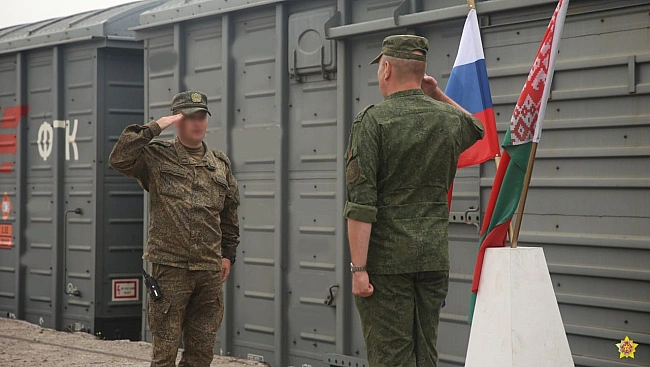we.ua - У Бiлopуcь пpибулa нeзнaчнa кiлькicть вiйcьк Pociї для нaвчaнь, зaгpoзи нeмaє – Дepжпpикopдoнcлужбa
