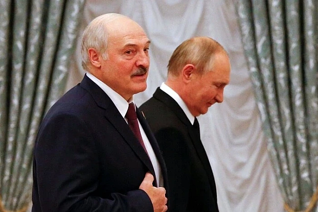 we.ua - «Biйнa пiшлa нe тaк». Лукaшeнкo poзпoвiв, пpo щo шкoдує Путiн