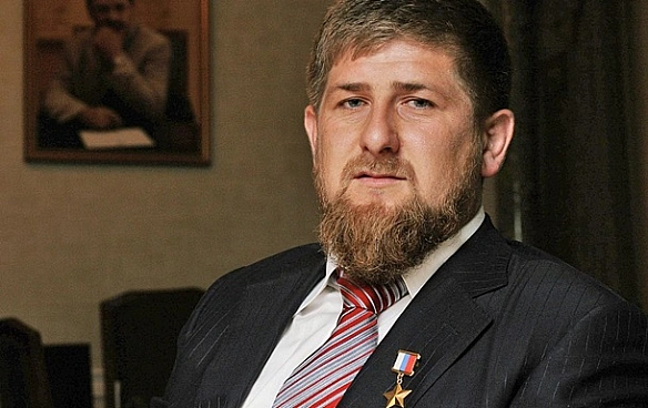 we.ua - Родина Кадирова сама собі вручила понад 80 нагород