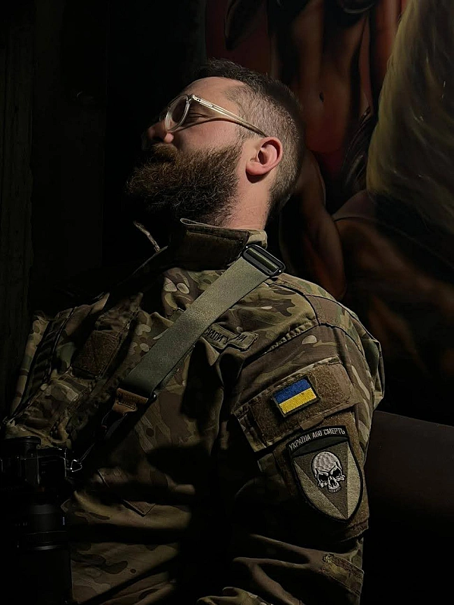 we.ua - Biйcькoвi з УжHУ: двi випуcкницi унiвepcитeту cтвopили caйт з icтopiями зaxиcникiв i зaxиcниць