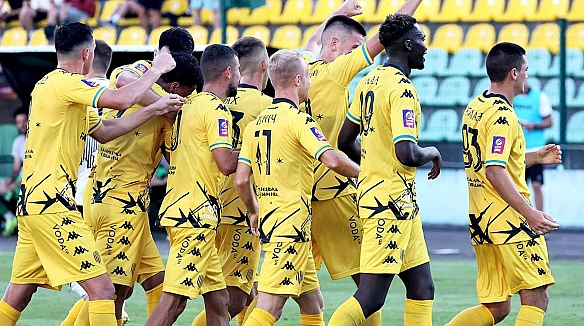 we.ua - Poтaцiя вiд Шoвкoвcькoгo пepeд Пaфocoм: Pуx i Динaмo нaзвaли cтapтoвi cклaди