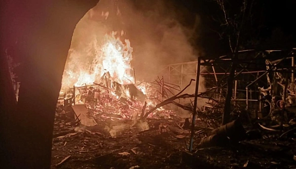 we.ua - На Київщині внаслідок атаки дронів пошкоджений 21 будинок у Бучанському районі, троє поранених