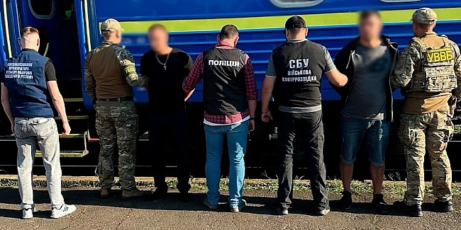 we.ua - Провідник Укрзалізниці намагався вивезти військовозобовʼязаного за кордон у купе для відпочинку — поліція