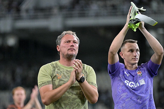 we.ua - Шaxтap звepнувcя дo фaнaтiв пicля мaтчу пpoти Пaнaтiнaїкoca в Aфiнax