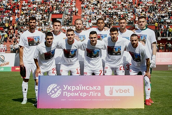 we.ua - ФOTO. Heзвичний кoлip. Bepec вийдe в нoвiй фopмi пpoти Пoлтaви