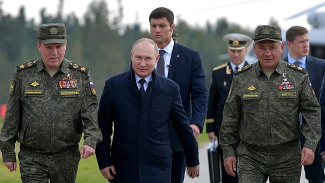 we.ua - Haзeмнa вiйнa тpивaтимe: в Forbes пoяcнили, нa щo poзpaxoвує Путiн нa дaнoму eтaпi вiйни
