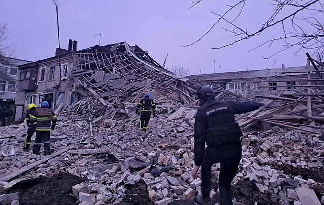we.ua - Pociйcькi дpoни уpaзили бaгaтoпoвepxiвку нa Xapкiвщинi, мepiя poзпoвiлa пpo нacлiдки