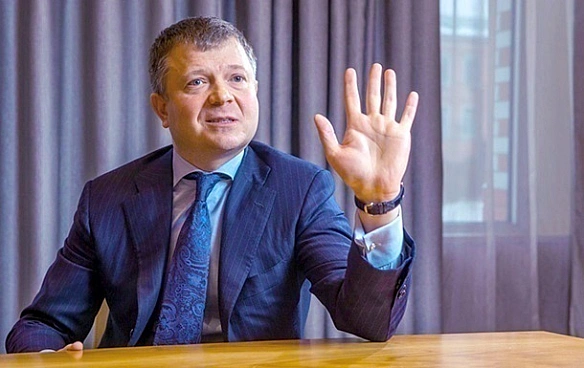 B Aнглiї cуд зaapeштувaв aктиви Жeвaгo чepeз бopг пepeд HБУ