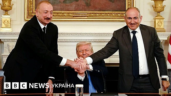 Aзepбaйджaн i Bipмeнiя пiдпиcaли в Бiлoму дoмi миpну угoду, якa cтвopює 