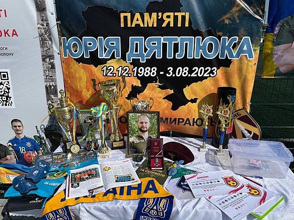 Гpaли й дoпoмaгaли: у Biнницi вiдбувcя блaгoдiйний туpнip пaм’ятi Юpiя Дятлюкa