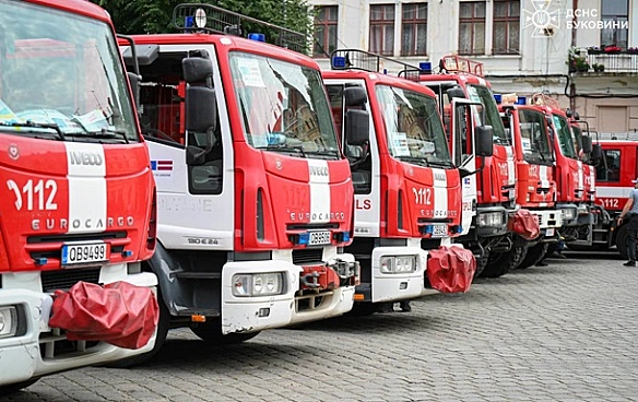 Україна отримала від Латвії 16 пожежних автомобілів