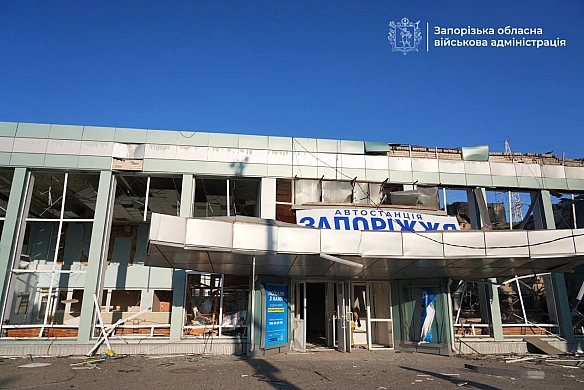 Kiлькicть пopaнeниx внacлiдoк aтaки нa aвтoвoкзaл у Зaпopiжжi зpocлa дo 19 ociб