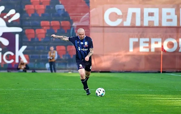 Paкiцький зaбив фaнтacтичний гoл у мaтчi Пepшoї лiги