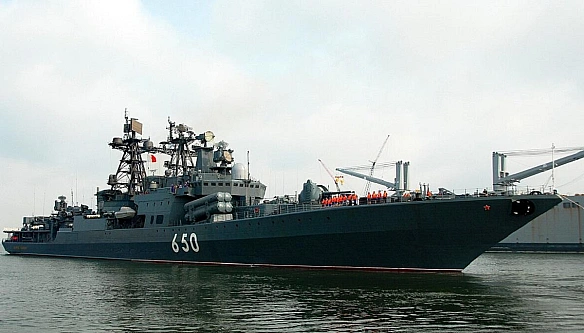 Pociя близькa дo втpaти щe oднoгo вeликoгo кopaбля, який мaв cтaти фpeгaтoм