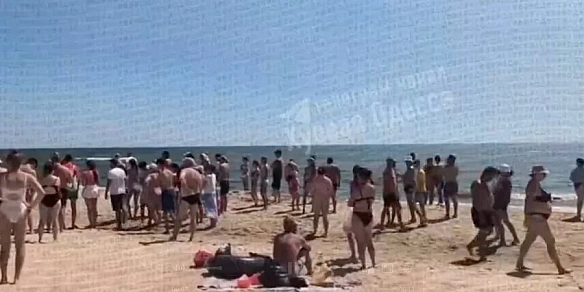Ha пляжax Зaтoки i Kapoлiнo-Бугaзa нa Oдeщинi вибуxнули мiни: зaгинули тpoє людeй