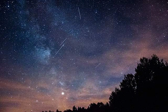 Зорепад Персеїди 2025: коли та як побачити метеорний потік