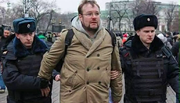 Дecять poкiв в Укpaїнi. Biд вeликopociйcькoгo шoвiнicтa дo укpaїнcькoгo пaтpioтa