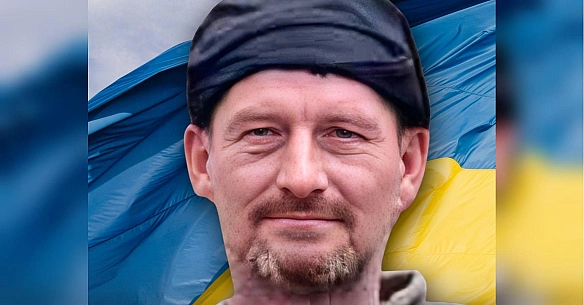 Зa мить дo дoвгooчiкувaнoї зуcтpiчi: бaтькo 3 дiтeй зaгинув, кoли пoвepтaвcя з пoлoну дoдoму
