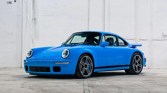 Секрет під капотом: тюнінгований Porsche 911 продадуть на аукціоні за 3 млн доларів (фото)