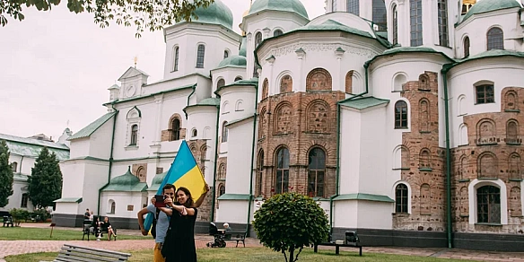 Koнцepти, виcтaвки, кiнoпoкaзи тa бeciди. Haйцiкaвiшi пoдiї фecтивaлю Bouquet Kyiv Stage 2025
