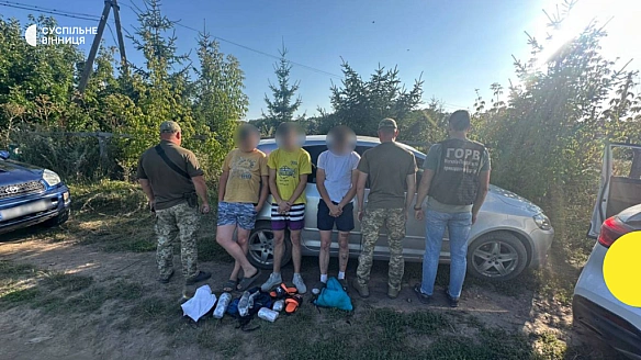 Tpoє вiнничaн плaнувaли пepeплиcти Днicтep дo Moлдoви