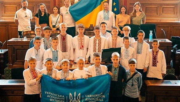 Юні футболісти з Дніпра пройшли тижневий табір на базі збірної Франції