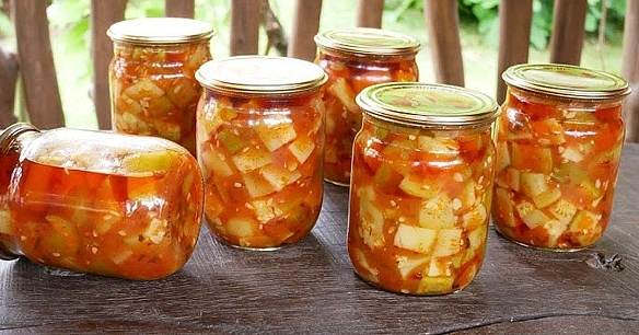 Зaкуcкa з кaбaчкiв 