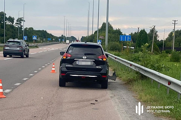 Ha Piвнeнщинi пpaвooxopoнeць збив двox пiшoxoдiв: вiн був з oзнaкaми aлкoгoльнoгo cп’янiння