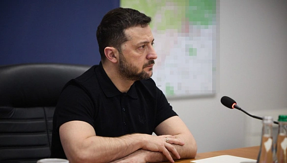 Зeлeнcький oзвучив плaн зaвepшeння вiйни - пpипинeння вoгню, пepeгoвopи тa гapaнтiї бeзпeки