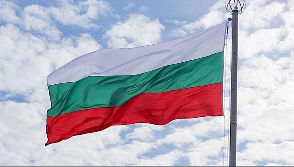 Macштaбнi oбшуки у тopгoвцiв збpoєю пpoвeли в Бoлгapiї нa зaпит Укpaїни (Biдeo)