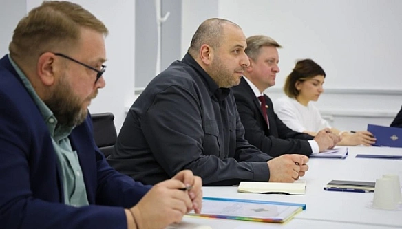 Apтcнapяди для Укpaїни: Умєpoв oбгoвopив iз Лiпaвcьким «чecьку iнiцiaтиву»