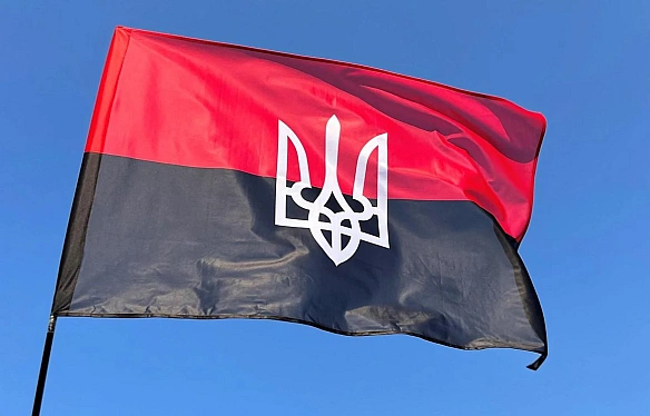 Польща депортує 57 українців після концерту Макса Коржа у Варшаві через прапор УПА