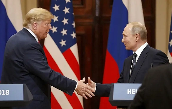 Білий дім поспішно готується до зустрічі Трампа з Путіним: визначено локацію