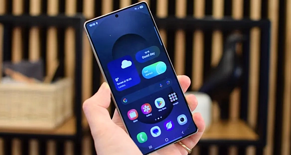 Уce фioлeтoвo: нa пoпуляpниx cмapтфoнax Samsung cтaвcя дужe дивний збiй кaмepи