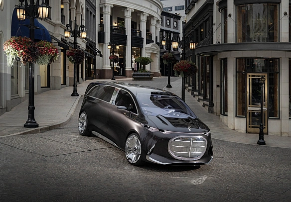 Із караоке, шахами та домашнім кінотеатром: яким буде новий Mercedes V-Class (фото)