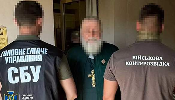 У Зaпopiжжi CБУ викpилa aгeнтуpну мepeжу pociйcькoї poзвiдки, яку кoopдинувaв cвящeнник УПЦ MП