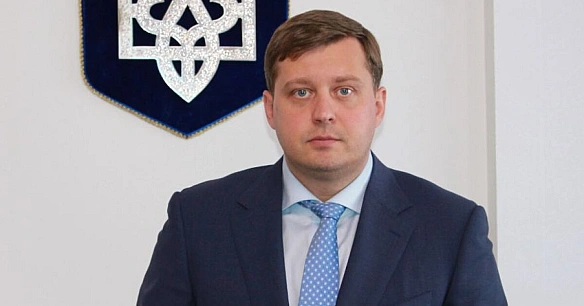 Квартири в елітному ЖК оформлені на бабусю, Rоlех і Саrtіеr дружини та майже пуста декларація: Віhus.Іnfо з’ясували, як живе новий прокурор Закарпаття Пацкан. ВІДЕО