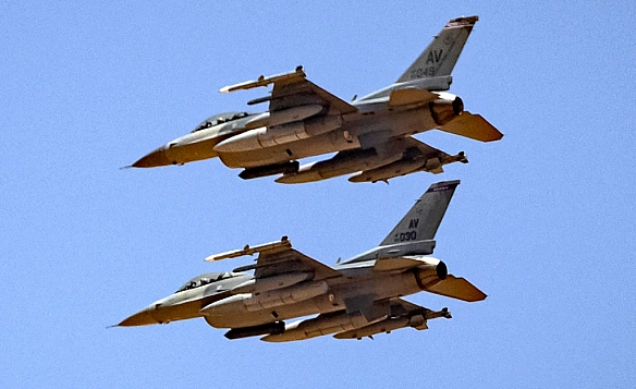 Польща підписала угоду на модернізацію винищувачів F-16 на $3,8 млрд — Вlооmbеrg