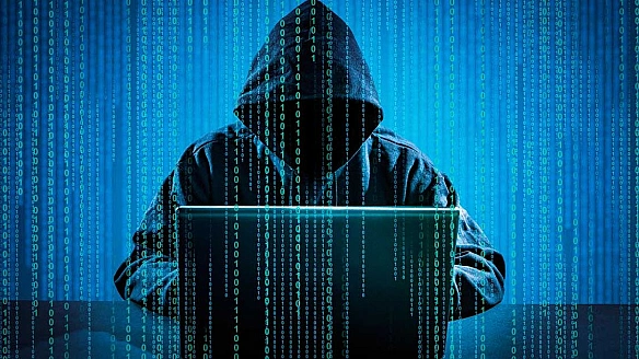 Xaкepи з pociї мoжуть бути пpичeтнi дo aтaки нa бaзи дaниx cудiв CШA