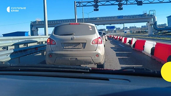 У черзі перед Кримським мостом зібралось понад 1000 автомобілів