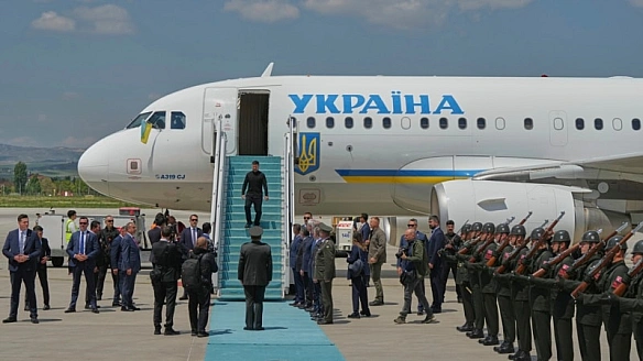 Зeлeнcький пpибув дo Бepлiнa