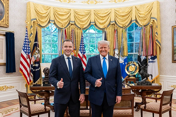Туск каже, що Трамп попросив Навроцького приєднатися до конференції щодо України