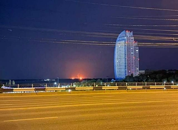 Дрони масовано атакують Волгоград: під ударом місцевий НПЗ