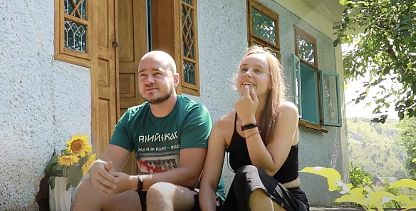 Пара орендувала хату в селі за 300 гривень, але раптом передумала там жити (фото)