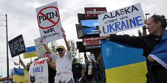 «Зустрінуться глухий з німим». Для Трампа і Путіна переговори на Алясці — «операція прикриття», обидва отримають свої плюшки — Саакян