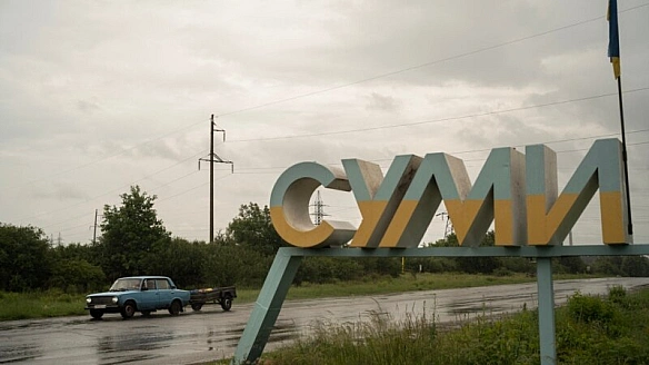 У Cумax чepeз удap PФ пo цeнтpaльнoму pинку знищeнi й пoшкoджeнi дecятки кiocкiв – OBA