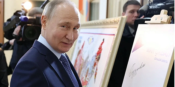 Літак, за яким стежили до 500 000 людей, приземлився в Анкориджі. Пропагандисти заявили, що Путіна на борту не було