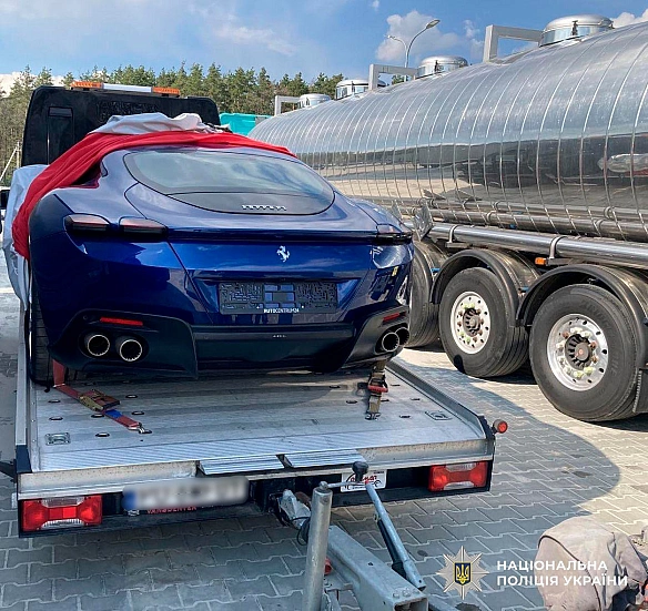 Завіз Ferrari для росіянина: поліція викрила ексчиновника оборонного підприємства (фото)