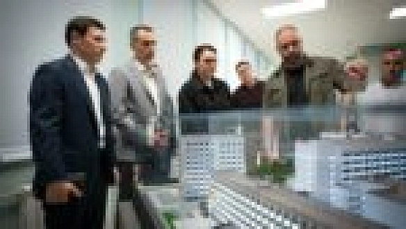 Уряд збільшив зарплати медичних працівників, які працюють у зоні можливих та активних бойових дій