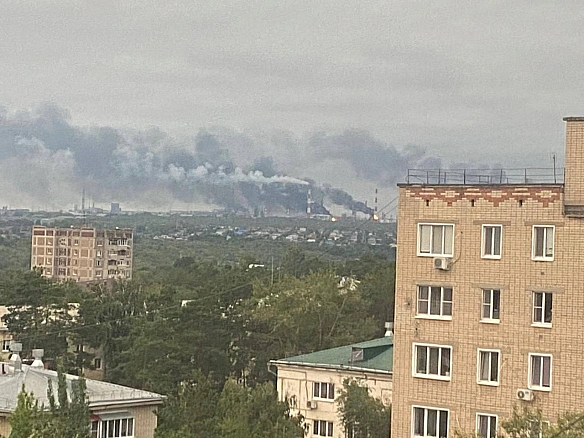 Горить один з найбільших НПЗ системи 